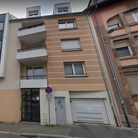 Hallesgare 1 Free Parking Strasbourg Luaran gambar